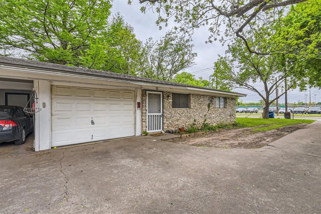 210 W 51st ST A, Austin, TX 78751