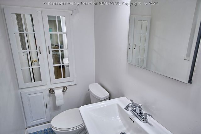 841 Daverton Road, Charleston, WV 25303