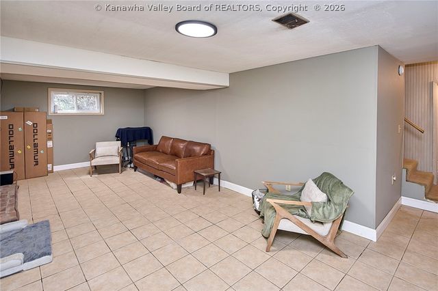 841 Daverton Road, Charleston, WV 25303