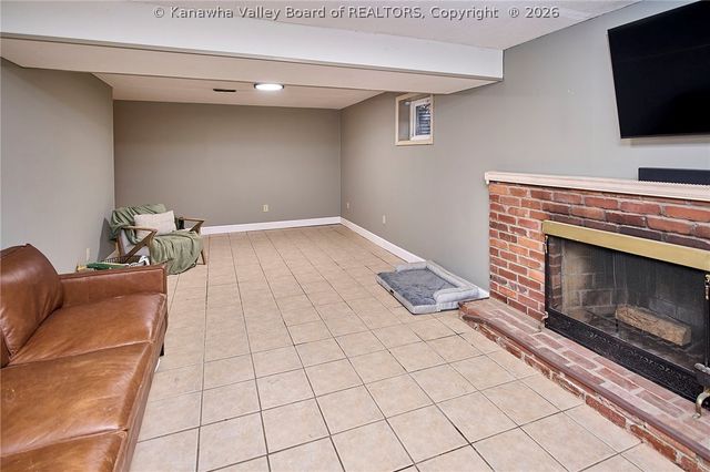 841 Daverton Road, Charleston, WV 25303