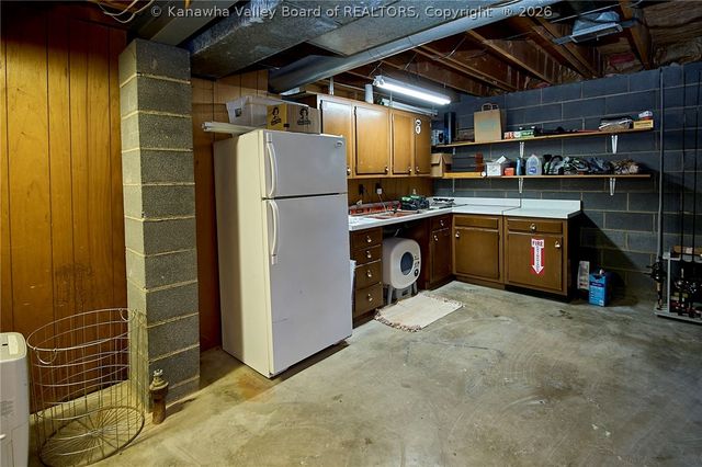 841 Daverton Road, Charleston, WV 25303