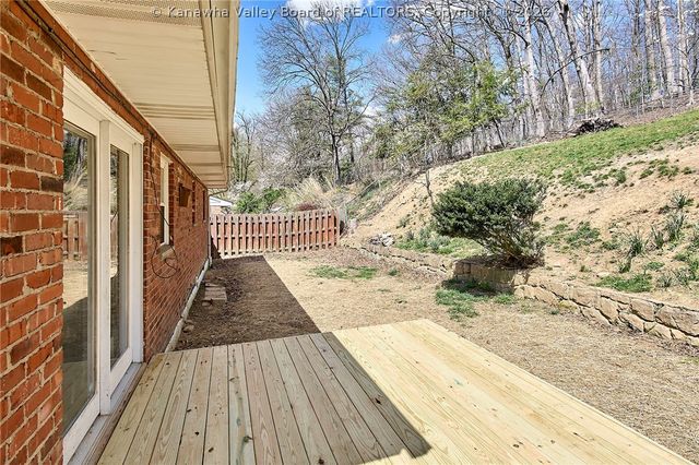 841 Daverton Road, Charleston, WV 25303