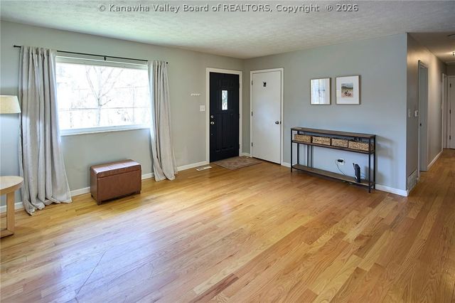 841 Daverton Road, Charleston, WV 25303