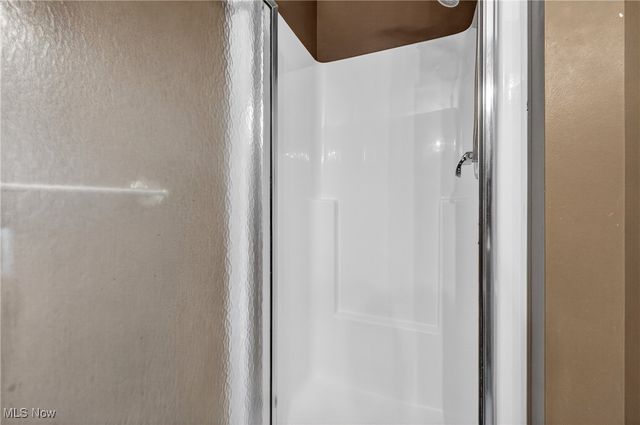 10373 Glenway Drive 202, Twinsburg, OH 44087