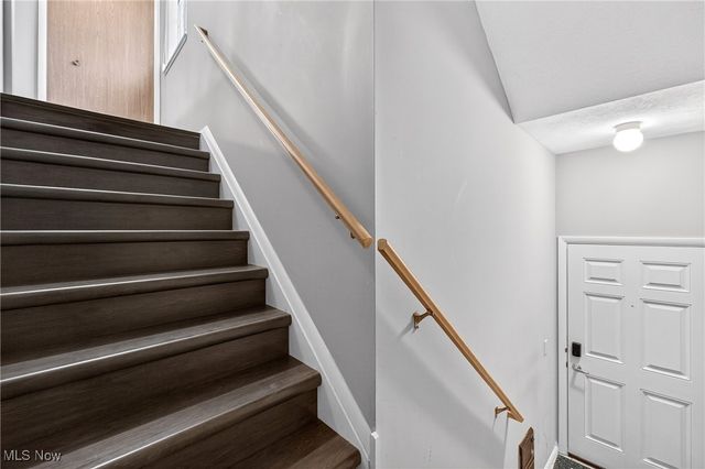 10373 Glenway Drive 202, Twinsburg, OH 44087