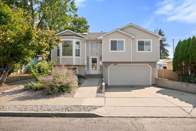 3808 E 26th Ave, Spokane, WA 99223