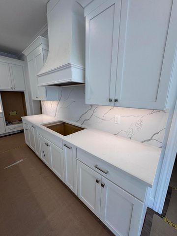 3299 Briarwood Lane, Lewis Center, OH 43035