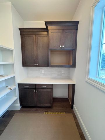 3299 Briarwood Lane, Lewis Center, OH 43035