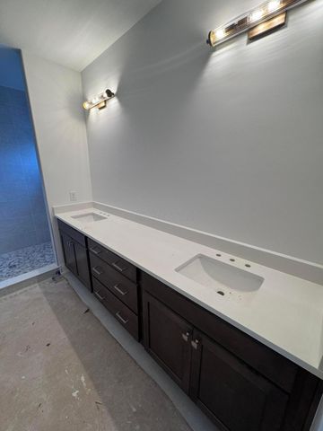 3299 Briarwood Lane, Lewis Center, OH 43035