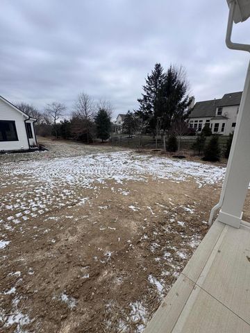 3299 Briarwood Lane, Lewis Center, OH 43035