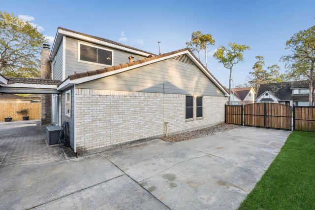 3619 Haven Pines Drive, Houston, TX 77345