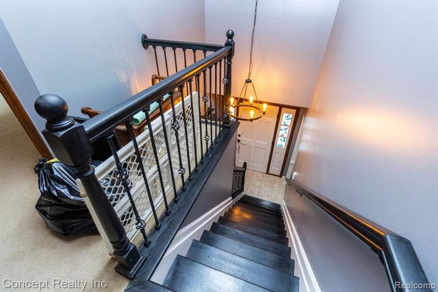 21467 Jewell Court, Grosse Ile, MI 48138