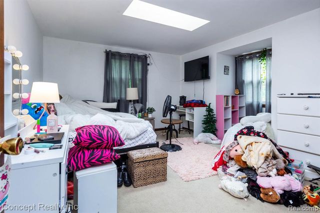 21467 Jewell Court, Grosse Ile, MI 48138