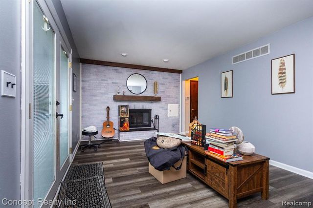 21467 Jewell Court, Grosse Ile, MI 48138
