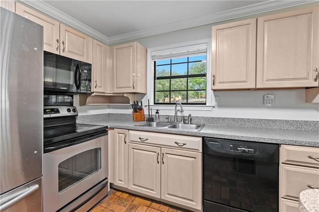 10420 Johnson Road S, Mobile, AL 36695