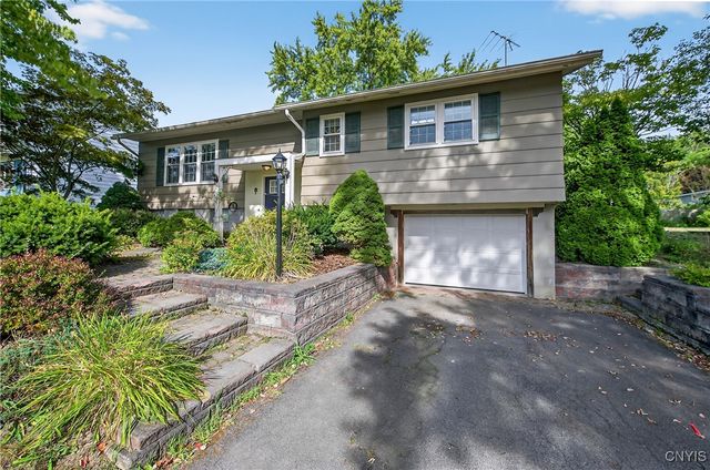 115 Sotherden Drive, Clay, NY 13090