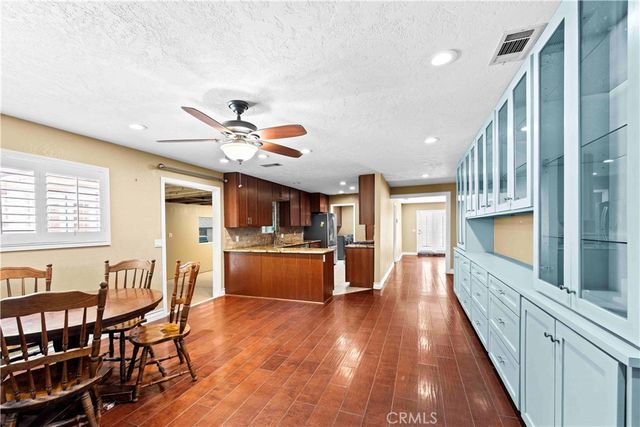 19989 Cronese Lane, Apple Valley, CA 92308