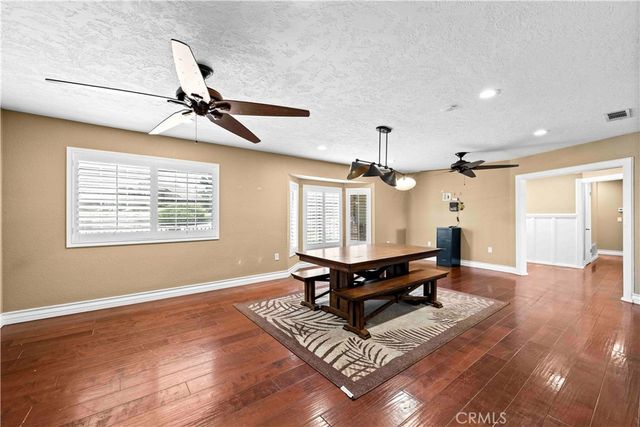 19989 Cronese Lane, Apple Valley, CA 92308