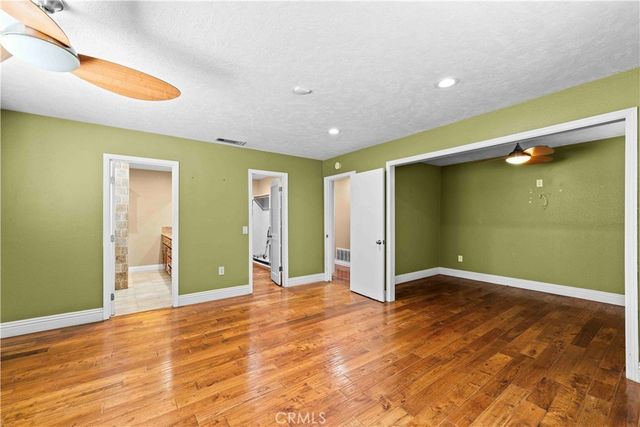 19989 Cronese Lane, Apple Valley, CA 92308