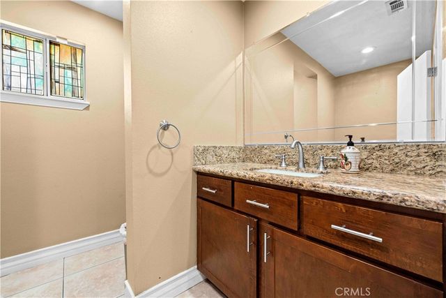 19989 Cronese Lane, Apple Valley, CA 92308