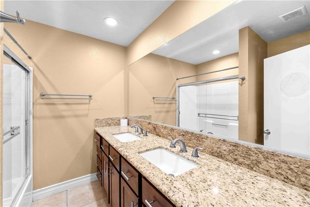 19989 Cronese Lane, Apple Valley, CA 92308