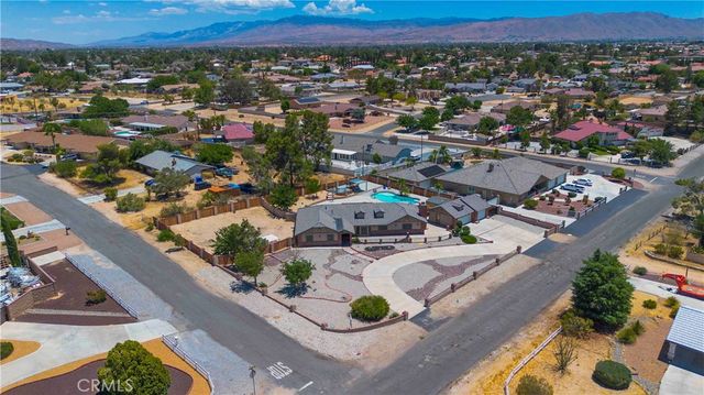 19989 Cronese Lane, Apple Valley, CA 92308
