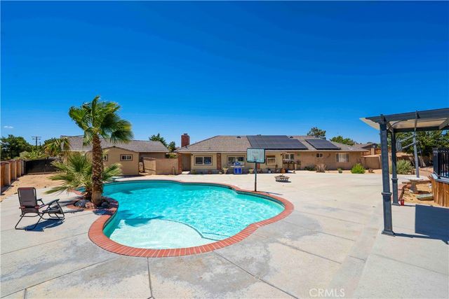 19989 Cronese Lane, Apple Valley, CA 92308