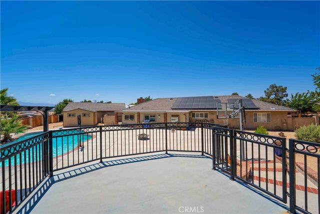 19989 Cronese Lane, Apple Valley, CA 92308