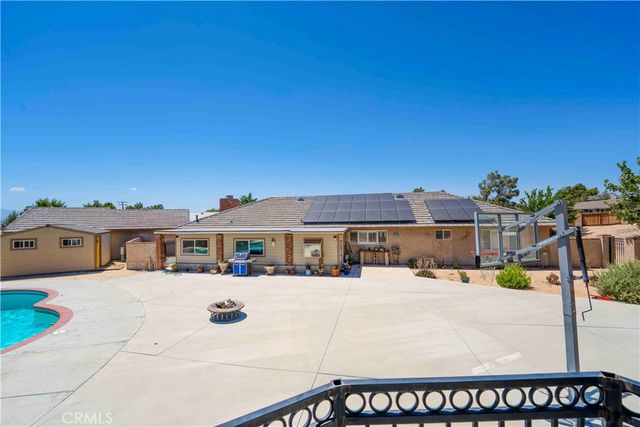 19989 Cronese Lane, Apple Valley, CA 92308