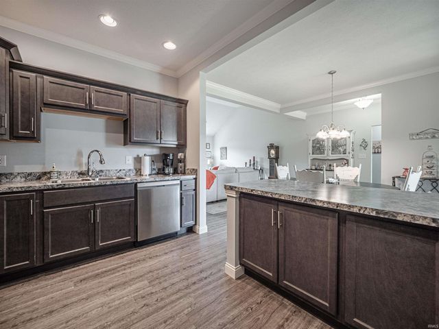 2209 Longway Court, Evansville, IN 47711