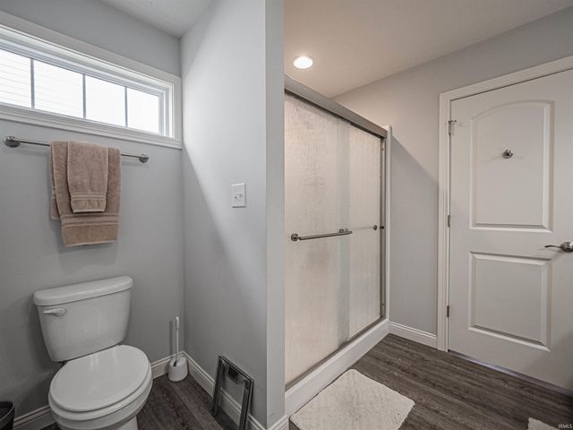 2209 Longway Court, Evansville, IN 47711