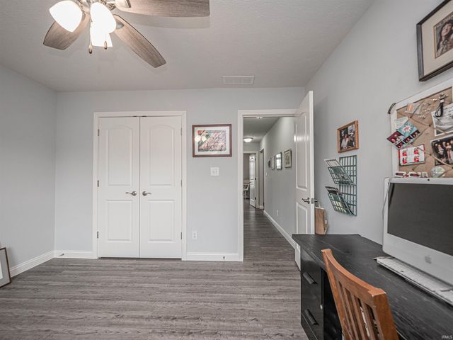 2209 Longway Court, Evansville, IN 47711