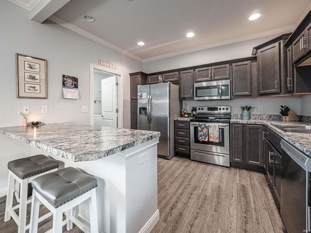 2209 Longway Court, Evansville, IN 47711