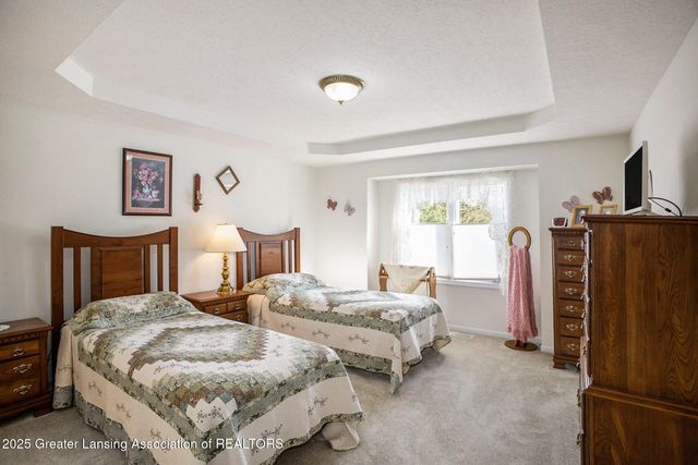 7635 Blue Spruce Lane, Lansing, MI 48917