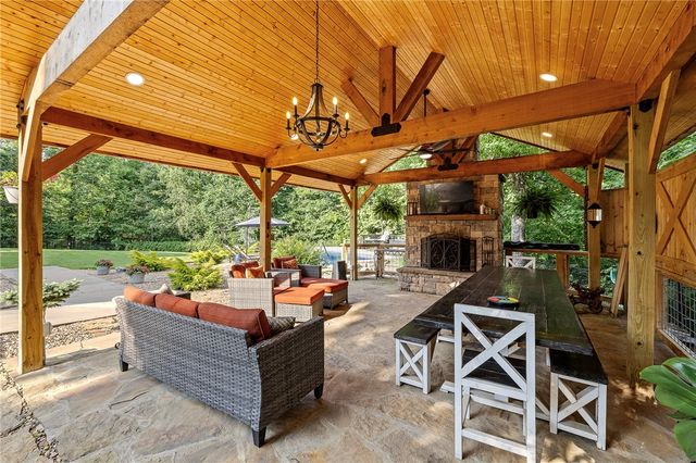 6 Leawood Place, Bella Vista, AR 72715