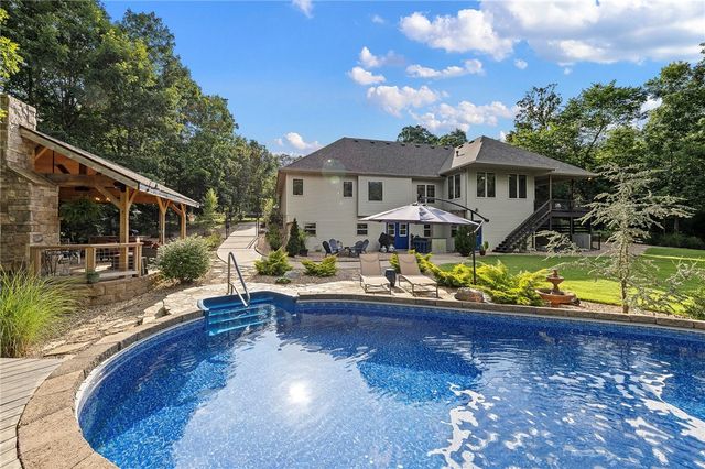 6 Leawood Place, Bella Vista, AR 72715