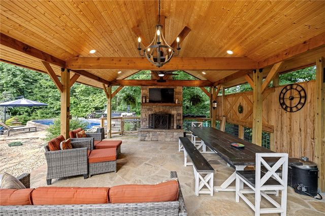 6 Leawood Place, Bella Vista, AR 72715