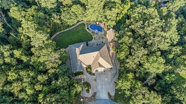 6 Leawood Place, Bella Vista, AR 72715