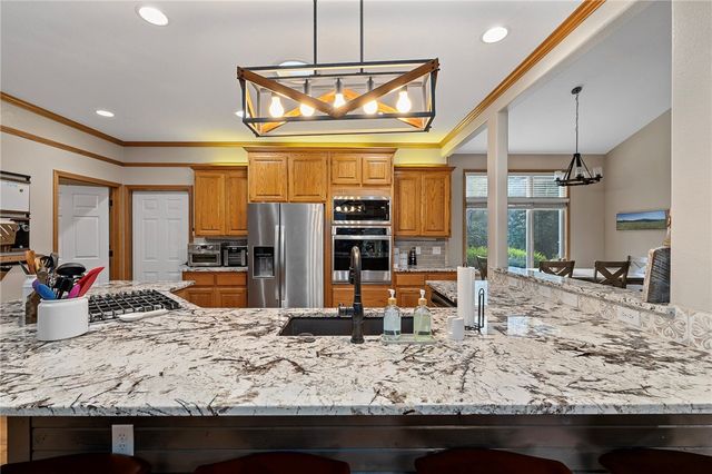 6 Leawood Place, Bella Vista, AR 72715