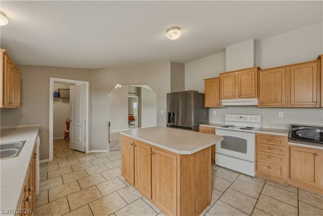 6300 North Park Retiro, Pahrump, NV 89060