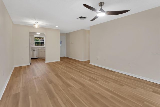 3 VILLA VILLAR COURT 30, Deland, FL 32724