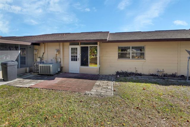 3 VILLA VILLAR COURT 30, Deland, FL 32724
