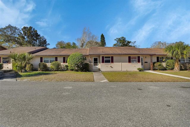 3 VILLA VILLAR COURT 30, Deland, FL 32724