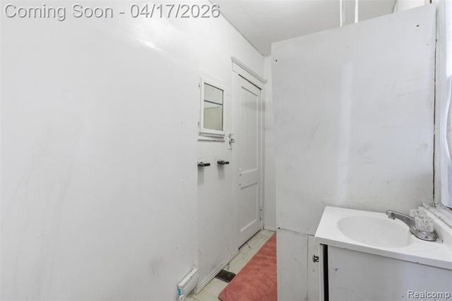 5056 Charles Street, Detroit, MI 48212