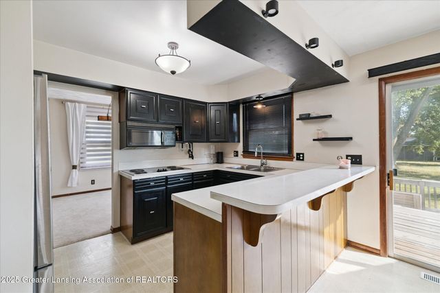 3701 Starlight Lane, Lansing, MI 48911