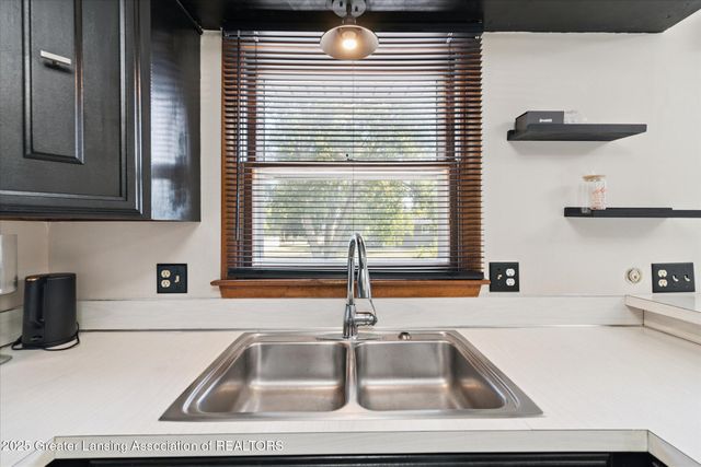 3701 Starlight Lane, Lansing, MI 48911