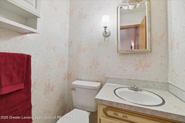 3701 Starlight Lane, Lansing, MI 48911