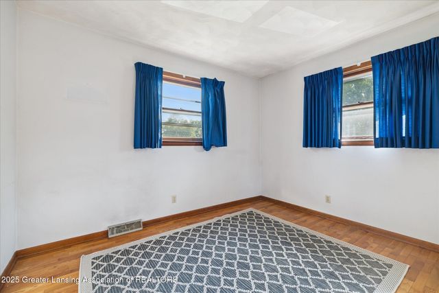 3701 Starlight Lane, Lansing, MI 48911