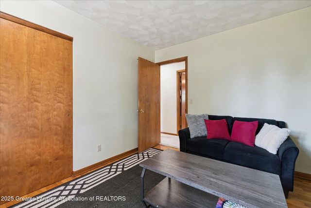 3701 Starlight Lane, Lansing, MI 48911