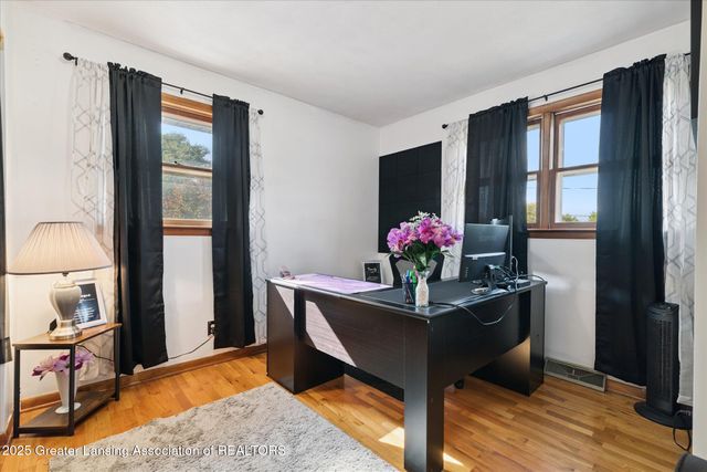 3701 Starlight Lane, Lansing, MI 48911